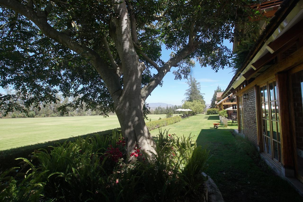 La Palma Polo Hotel - Airport Area Puembo Εξωτερικό φωτογραφία